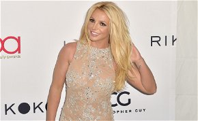 Britney Spears készül lehúzni a bugyiját, de A nagy pénzrablás sztárja is ledobta a melltartóját
