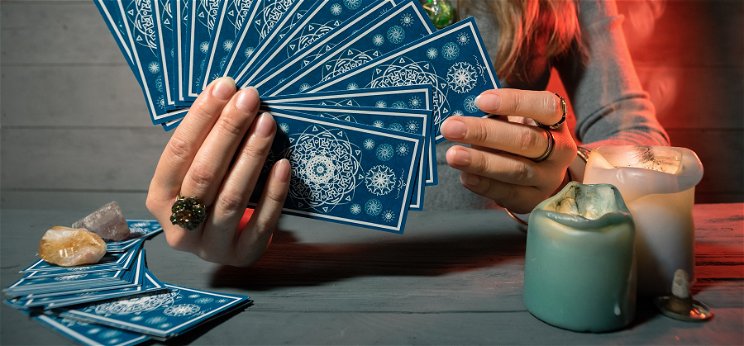 Válassz a 3 kártya közül és kiderül: valaki nem őszinte veled? – napi jóslás