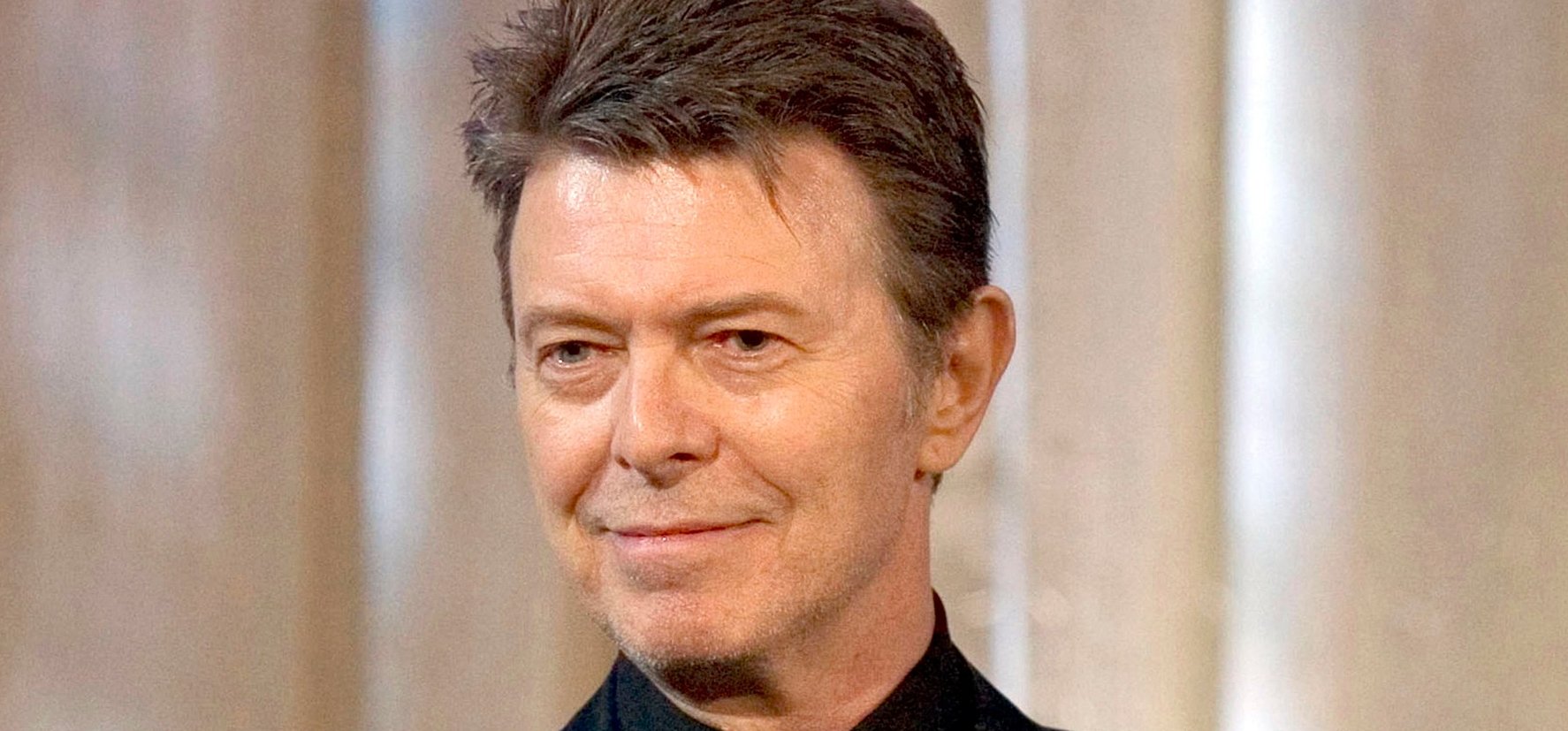 Így néz ki most David Bowie 22 éves lánya, aki megható emléket talált a legendáról