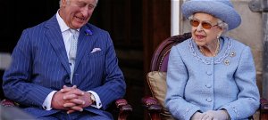 Egy jósnő megmondta, hogy ki fogja III. Károlyt váltani a trónon, aki állítólag II. Erzsébet halálát is előre látta