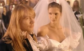 Így néz ki ma a Guns N&#039; Roses klipjében szereplő csodálatos menyasszony