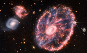 Ütköző, „táncoló” galaxisokat fotózott a NASA, ilyen csodát csak ritkán láthat az ember