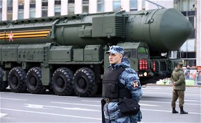 Ravasz tervet eszelhettek ki az oroszok az atomcsapásra, egyszerre több országot rántanának vele háborúba