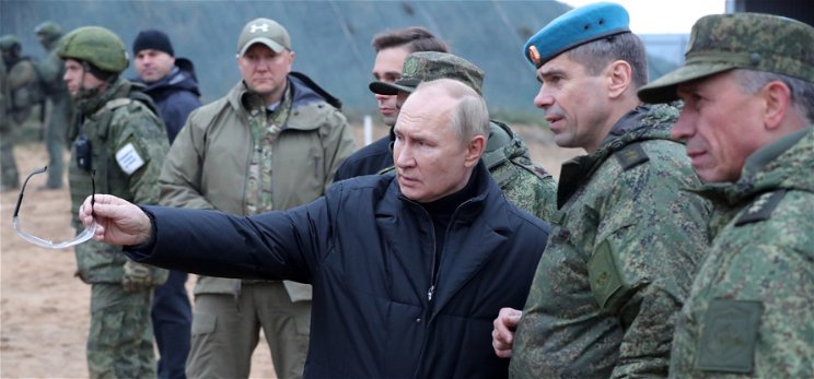 Putyin személyesen próbált ki egy új fegyvert, de volt valami döbbenetes a megjelenésében