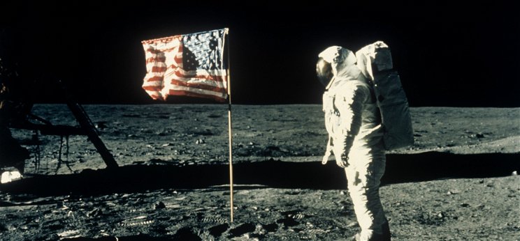 Lebukott a NASA: ez a fotó a bizonyíték, hogy a holdraszállás átverés volt?