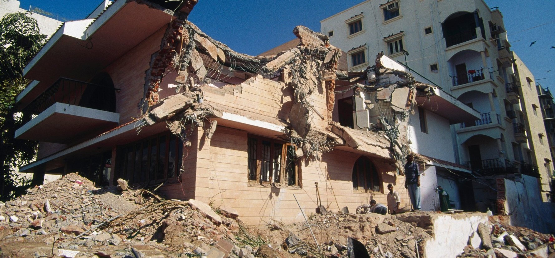 Az égből támadhatott valami, iszonyatos földrengést okozott Indiában