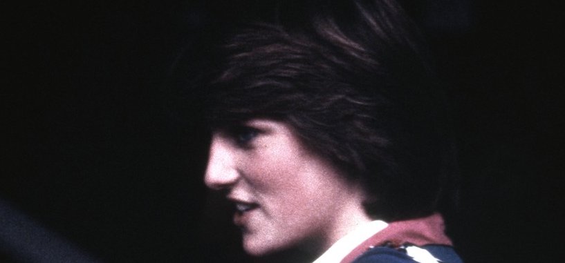 A BBC botrányos interjúja is alapul szolgált A Korona ötödik évadának, Diana öccse nem bírta tovább