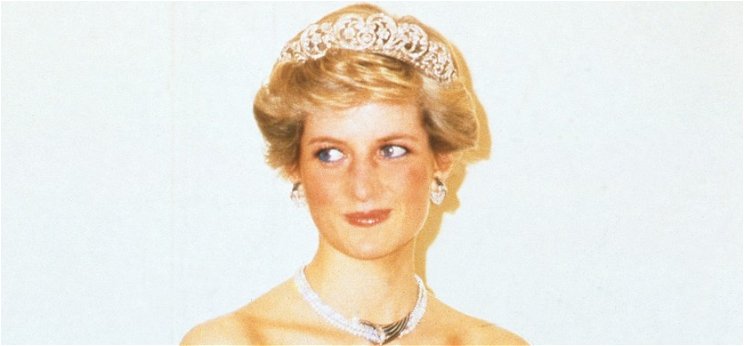 Íme Diana hercegnő vadító "bosszúruhája", amiben Károly hűtlensége után rendítette meg a világot