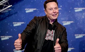 Elon Musk űrpornót csinálhat a világ egyik leghíresebb hancúrsztárjával