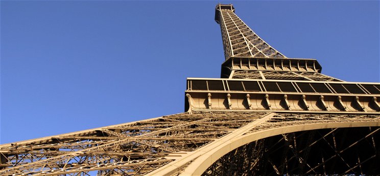 Aranyat rejt a festék az Eiffel-tornyon? Elképesztő pletyka járja