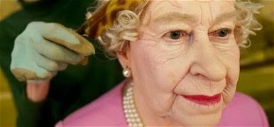 Kopasz-botrány: II. Erzsébet viaszszobráról lekerült a kalap, mindenki ledöbbent a látványon