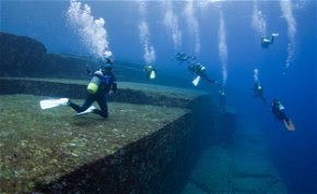 Döbbenet: brutális méretű piramist találtak a tenger mélyén, sokkolta a felfedezés a szakértőket is 