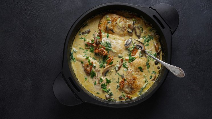 Főzz krémes toszkán csirkeragut – szexi olasz vacsora 15 perc alatt