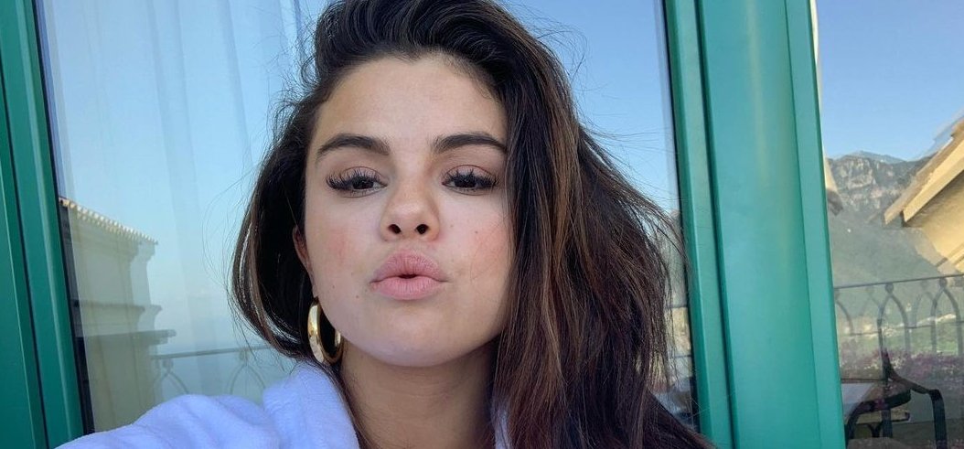 Selena Gomez magyarul szólalt meg: Justin Bieber exét hallottad már szerelmet vallani anyanyelvünkön?
