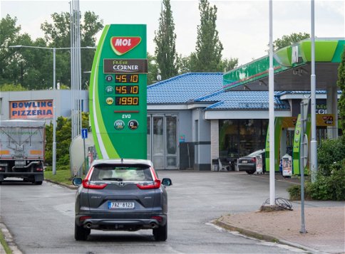 Hatalmas bejelentést tett a Mol az üzemanyagkrízisről - minden autóst érint Magyarországon