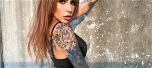 Brazíliának szurkol a vb-n a bombázó tetovált modell, de Görög Zita is hatalmasat villantott – válogatás