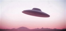 Kísérteties felvétel: UFO-t láttak a fényárban - videó készült a földönkívülinek vélt objektumról