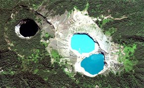 Halott emberek miatt változik a tónak a színe - megdöbbentő legenda a színváltó tavakról