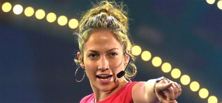 Jennifer Lopez átlátszó ruhája a bugyi helyén nagyon feltűnő, íme a fotó, amiért rajong a férfivilág