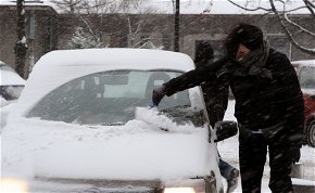 Időjárás: tovább támad a hó, kettészakítja Magyarországot, a meteorológusok figyelmeztetést is kiadtak