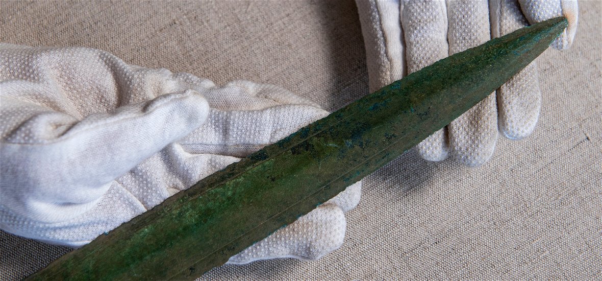 Titokzatos, ősi kard került elő Budapestnél a Dunából, letaglózó a története