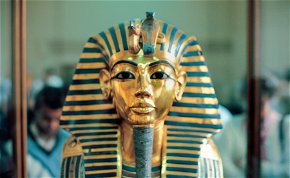 Méretes erekcióval temették el Tutanhamont, kiderült a fáraó intim titka