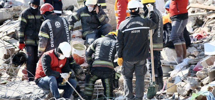 Drámai bejelentés: megtalálták a sztár holttestét a törökországi romok alatt