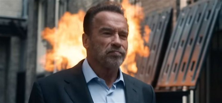 Arnold Schwarzenegger még a péniszét is feláldozta, mégis rettenetesen pocséknak tűnik az első sorozata