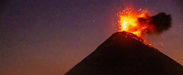 Különös tüneteket produkál az ébredező óriás vulkán - legutóbb több száz ember életét követelte