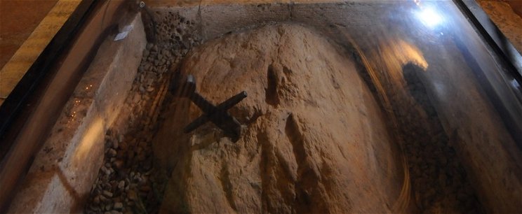 Különös, kőbe zárt kardra bukkantak. Igaz lehet Artúr király legendája?