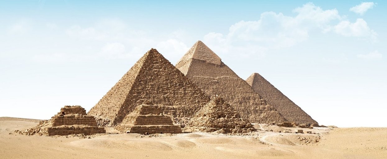 Ezért nem láthatod soha az egyiptomi piramisok másik oldalát, itt a videó, amely megmutatja, hogy mi látszik onnan