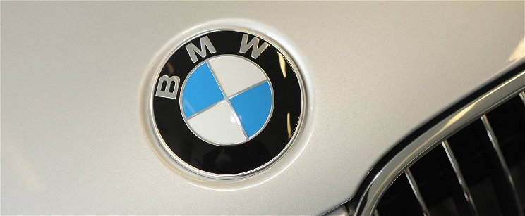 Mit ábrázol a BMW autók kék-fehér logója valójában? Erre sosem gondoltál volna