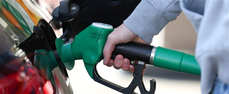Megdöbbentő változás: a benzines autósoknak tudnia kell erről