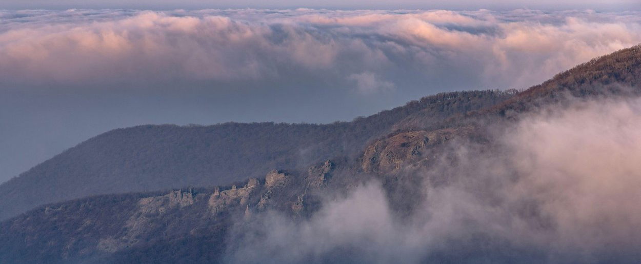 Do aliens appear in the most beautiful landscapes of our country, Peles?  The popular picnic area is the scene of vivid legends