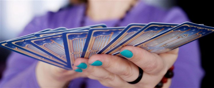 Válassz a 3 kártya közül és kiderül: okkal vagy féltékeny a párodra? – napi jóslás