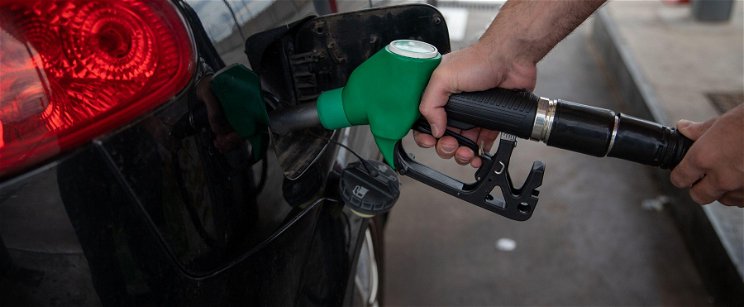 Azonnali változás a benzinkutakon, váratlan csapás érte az autósokat, óriási a felháborodás