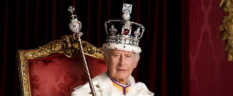 Lesokkoltak a britek: Károly bejelentése miatt váratlanul megszakadt a BBC élő megszokott adásrendje, és olyan történt, amire még nem volt példa a királyi család történetében