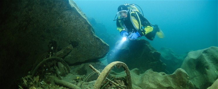 Katasztrófát sejtető, gigantikus élőlény emelkedett ki a tenger mélyéből, a búvárok megrökönyödtek
