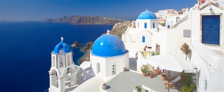 Megtudtuk a titkát, hogy miért kék, fehér minden épület Görögországban?