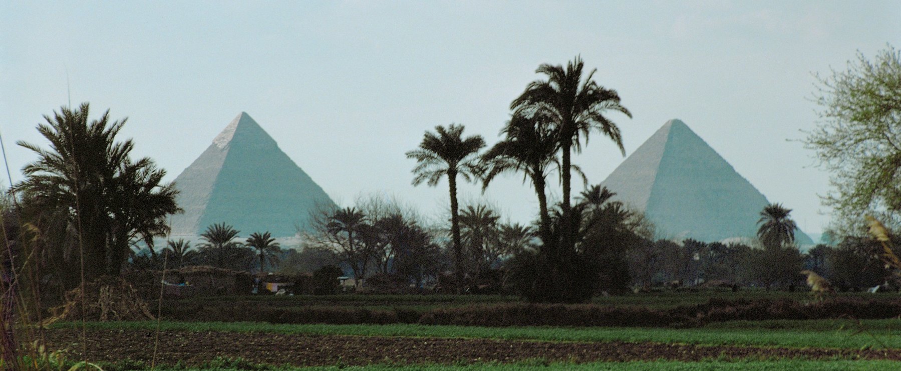 Az egyiptomi piramisok másik oldalát soha nem láthatod, egy fotó bizonyítja a valóságot