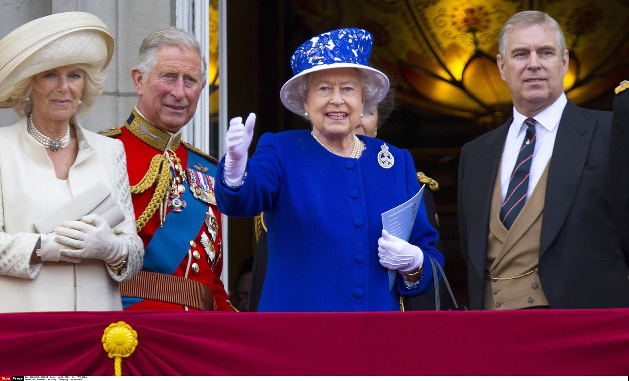 A brit királyi család akarata az egész világ gondolkodására hatással van, a megvezetésben a brit érsek és a miniszterelnök is szerepet játszhat 