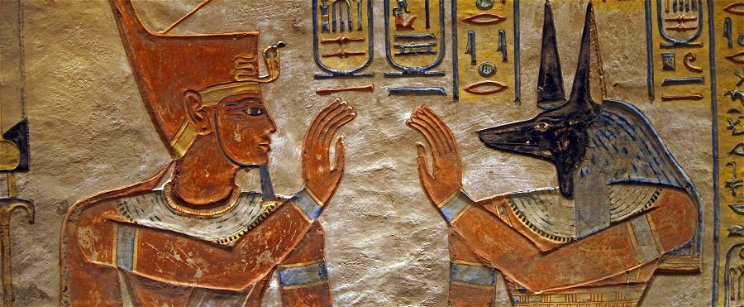 Dermesztő múmiák százait találtak Egyiptomban, az arcuk is rajta volt a bebugyolált testen egy kép formájában