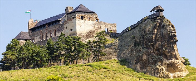 Emberarcú hegy Magyarországon, magyar Szfinxnek is hívják a csodát, amely Borsod-Abaúj-Zemplén vármegyében található