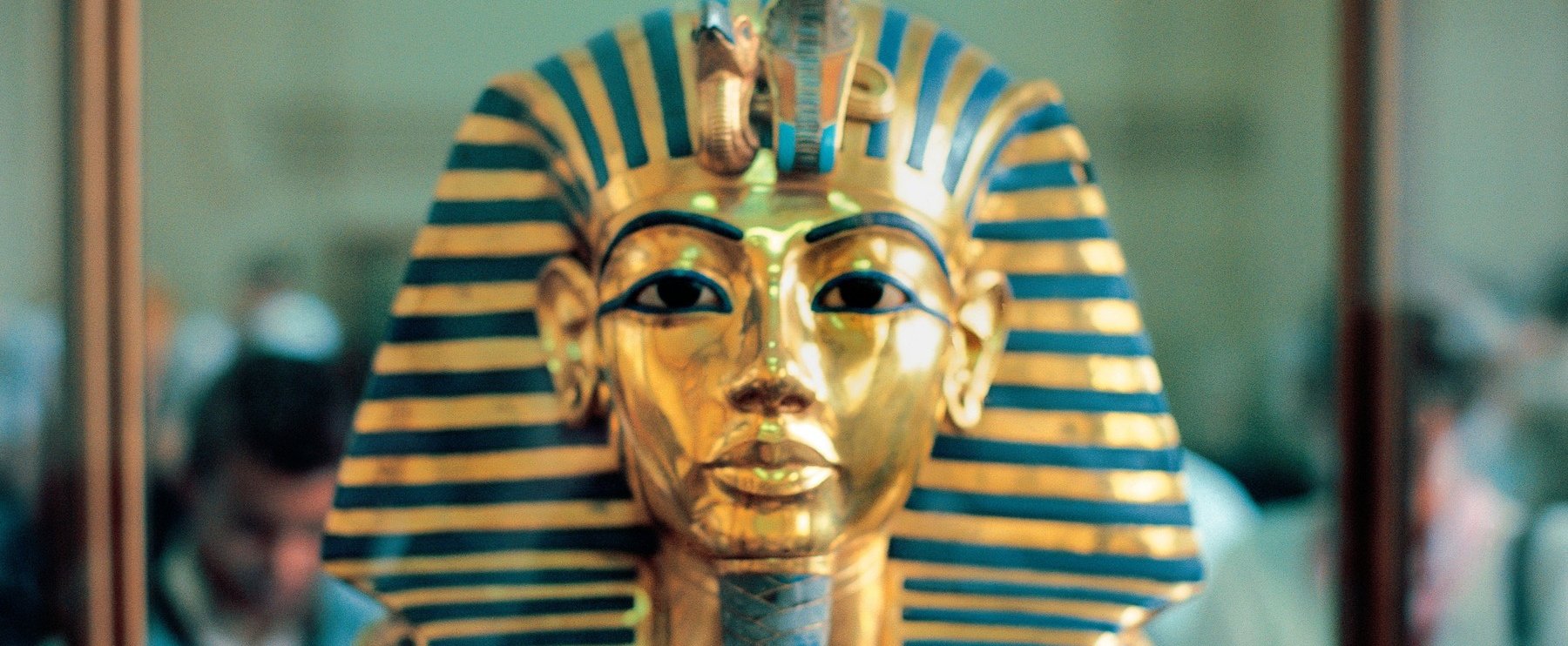 Sokkoltak a tudósok, az egyiptomi piramisoknál olyan jeleket találtak az egyik szarkofágon, amely megzavarta a szakembereket