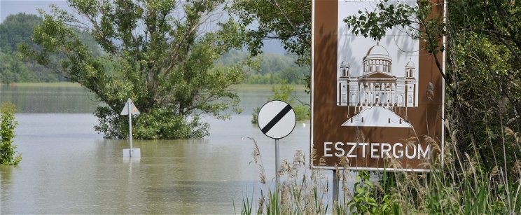 Kiöntött a Duna, sokkoló felvétel az elárasztott Esztergomról, Győr is víz alatt van