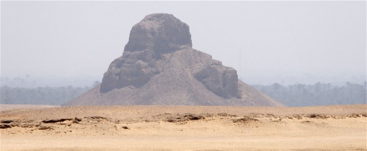 Megrendíti a tudósokat az, amit Egyiptomban a fekete piramis alá temettek kétezer éve