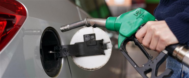 Újabb áremelést jelentettek a benzinkutakról, még drágább lesz a tankolás