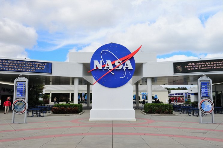 A NASA új sebességi fokozatba kapcsolt: különös anyagokra bukkantak egy aszteroidában és közel vagyunk a Hold visszafoglalásában is