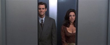 Így fest ma a Hanta boy nagymellű bombázója aki felpofozta Jim Carrey-t a liftben, de nem ő volt az egyetlen csinos néznivaló a filmben