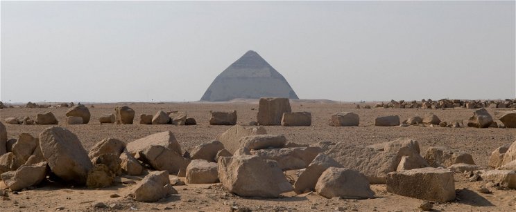 Feltárták az egyiptomi lebegő piramis titkát, a sivatag közepén álló építmény ámulatba ejtette a lakosságot is egykor